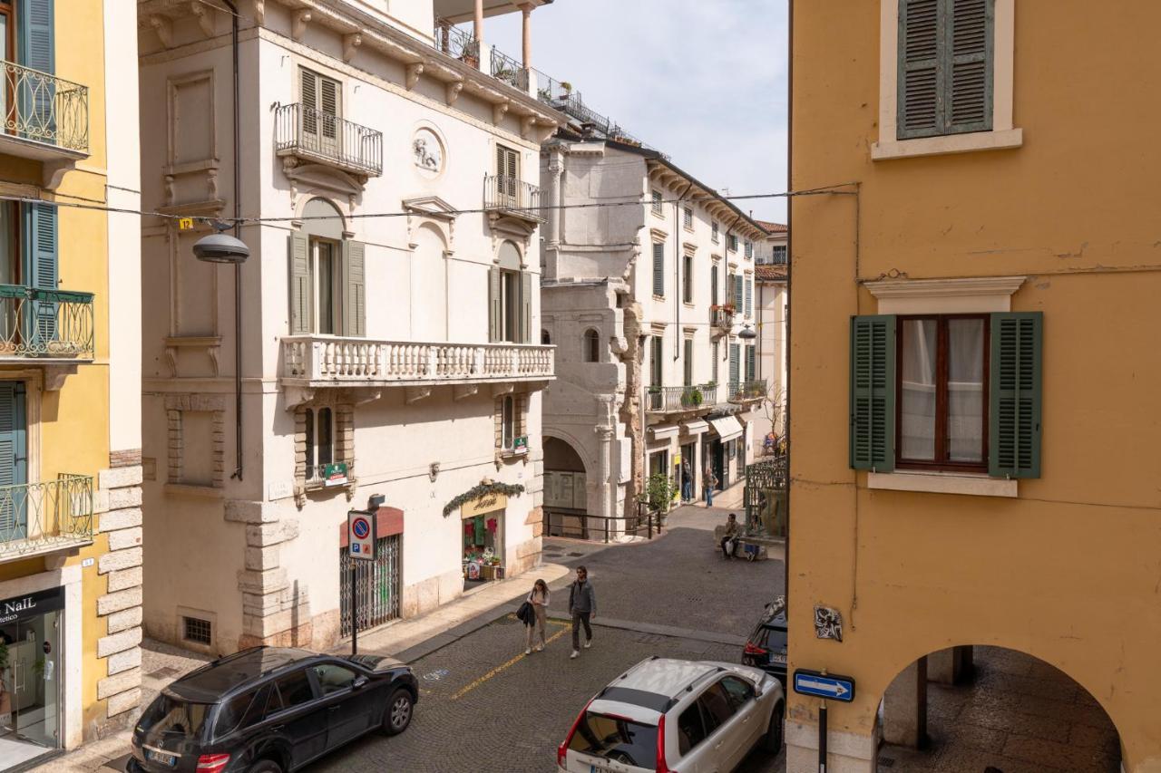 Domus Verona - Elegante Residenza Con Affaccio Su Porta Leoni Dış mekan fotoğraf