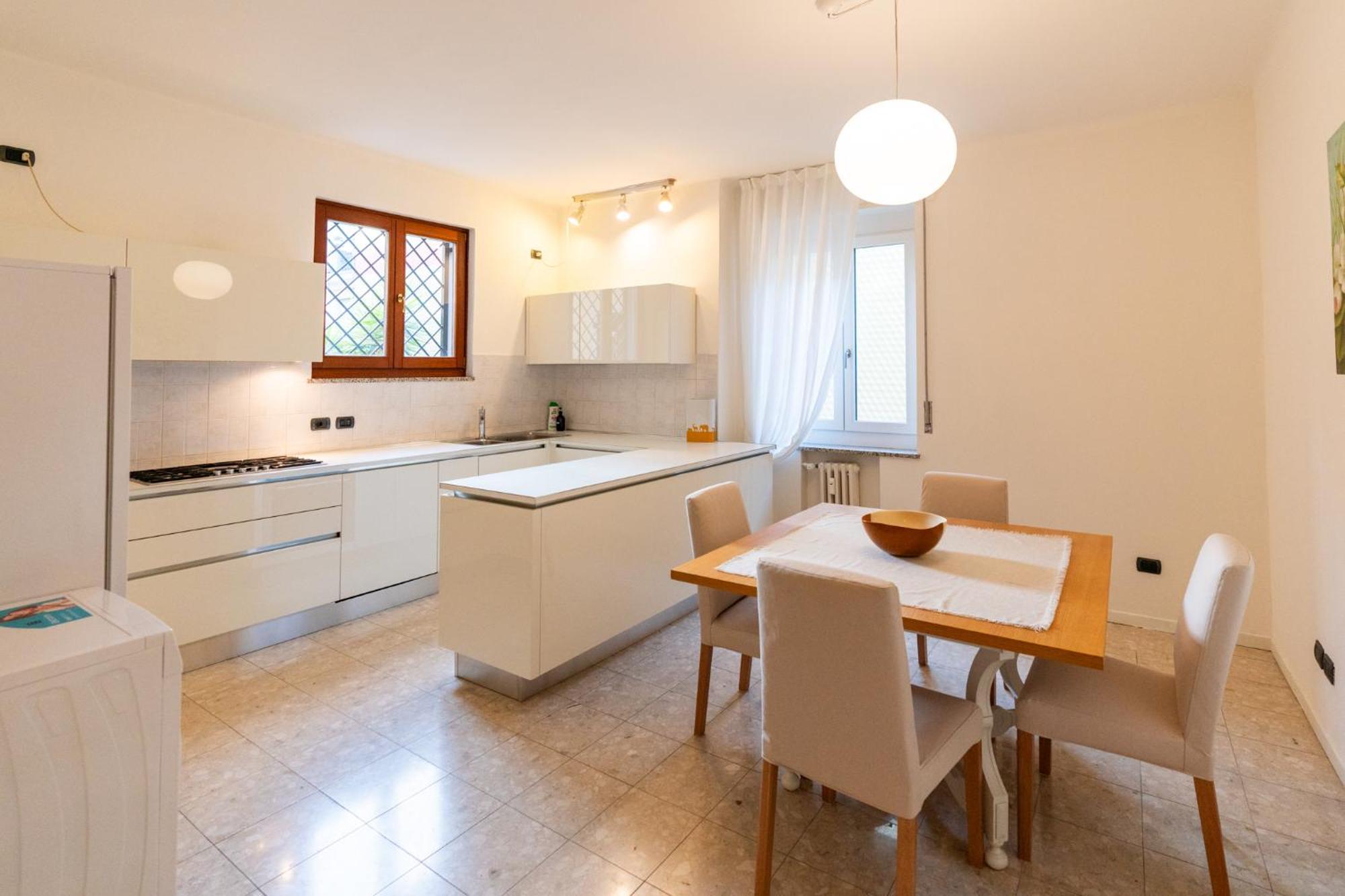 Domus Verona - Elegante Residenza Con Affaccio Su Porta Leoni Oda fotoğraf